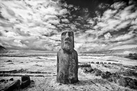 Wolfgang Wiesen - Bild 03 - Travelling Moai