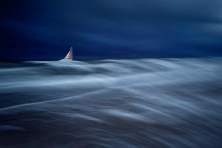 Heiko Römisch - waves water - (Serie1) - FIAP Gold - 5th Salon of photo. Čakovec 2015, Croatia