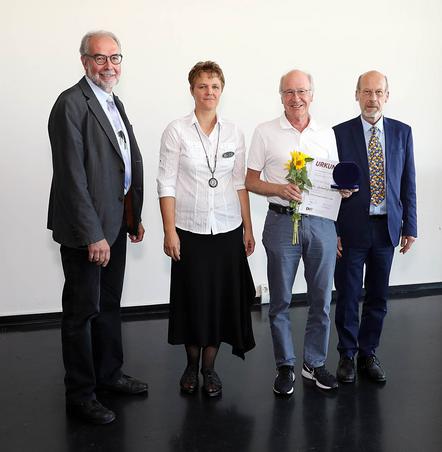 v.l. Franz Rudolf Klos, Anke Berger, Dr Gerhard Grimm, DVF-Prasident Wolfgang Rau  - Foto Christian Scholz