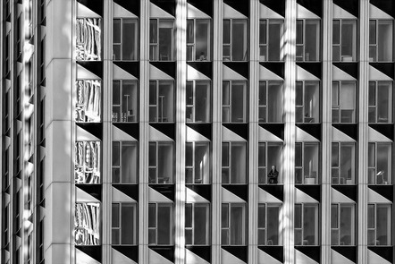 15. Platz - Albert J. Pinkl - AFIAP - Foto-Desperados - SW - Annahme - Frankfurter Fensterfront